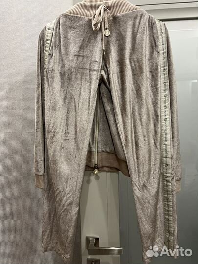 Костюм спортивный