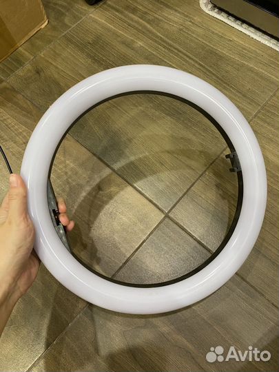 Кольцевая лампа