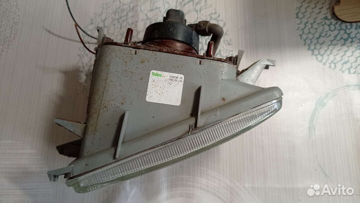 Тротивотуманные фары Nissan Primera P11