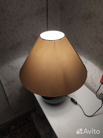 Лампа настольная