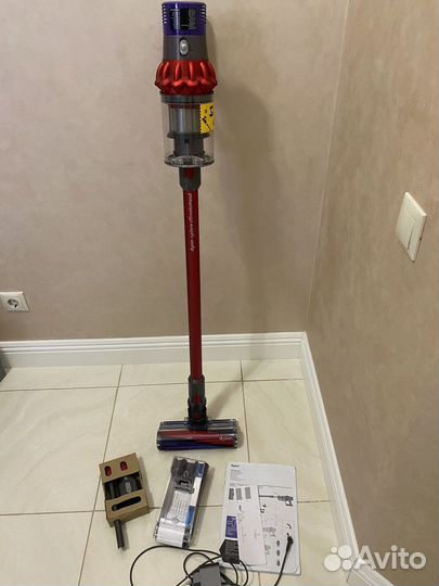 Пылесос Dyson v10