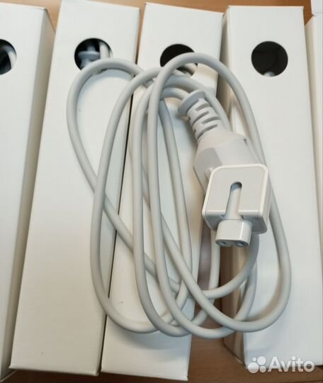 Кабель (шнур) питания сетевой