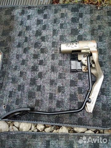 Педаль газа Mitsubishi Pajero V77W 6G75 2006