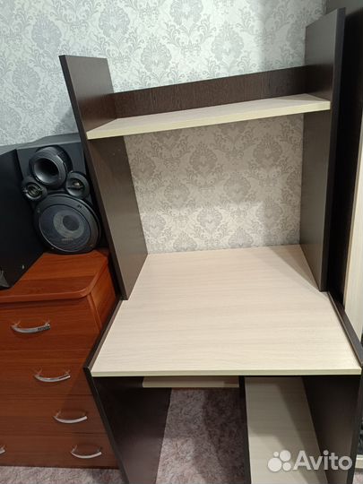 Стол компьютерный