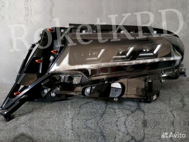 Фары Toyota Land Cruiser Prado 150 Прадо 2017