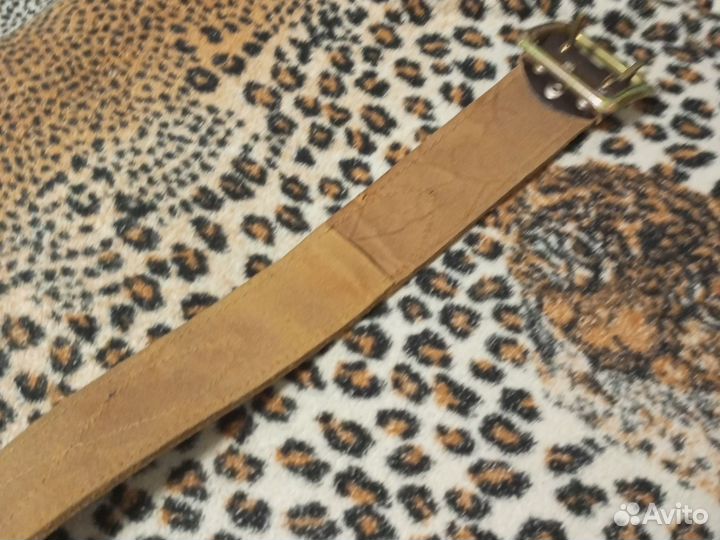 Мужской кожаный ремень