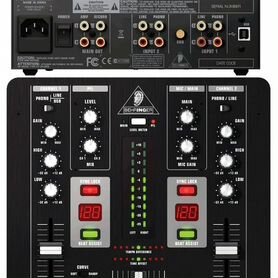 Behringer VMX 100USB PRO mixer