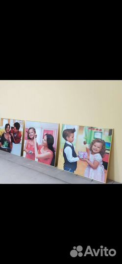 Картина в золотой оправе