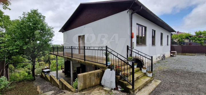 Дом 423,9 м² на участке 9,6 сот.