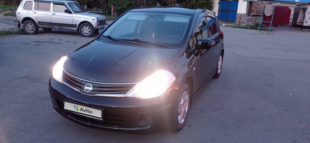 Nissan Tiida: фото владельца
