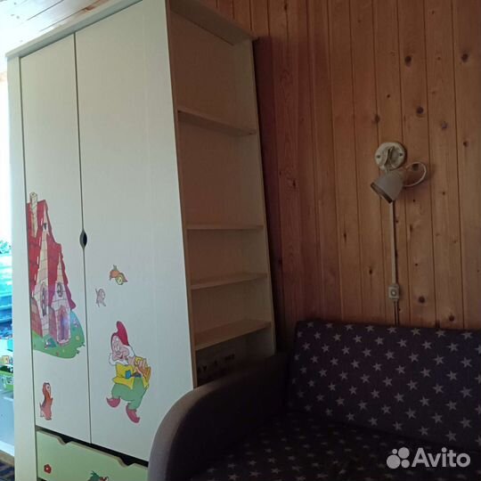 Шкаф в детскую