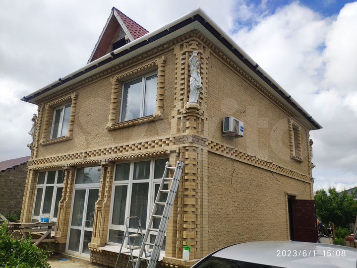 Дом 160 м² на участке 5 сот.