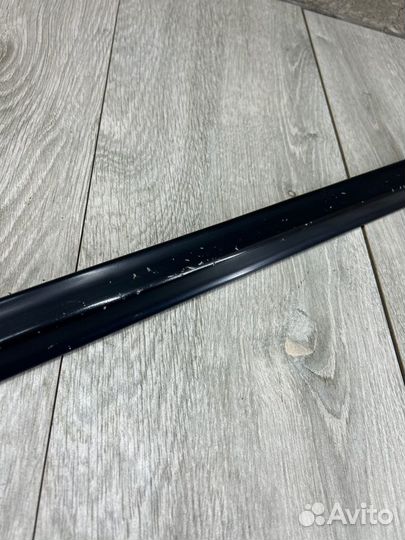 Молдинг двери передний правый Hyundai Accent G4EC