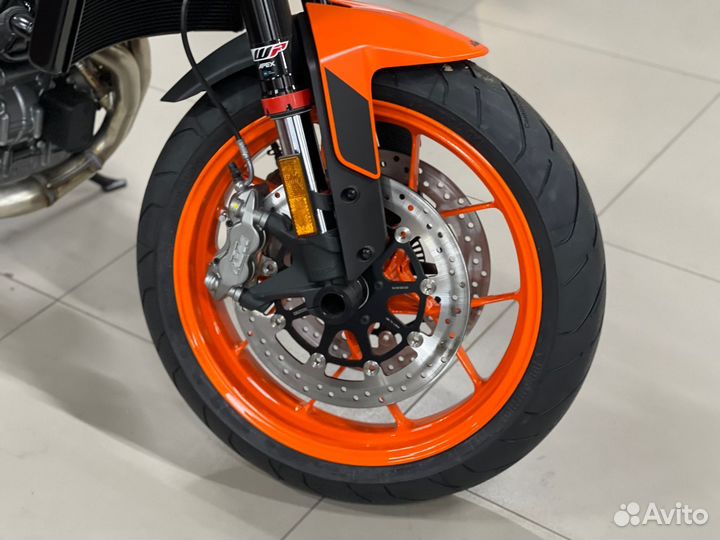 KTM 890 Duke