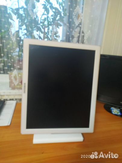 Монитор Samsung 971P