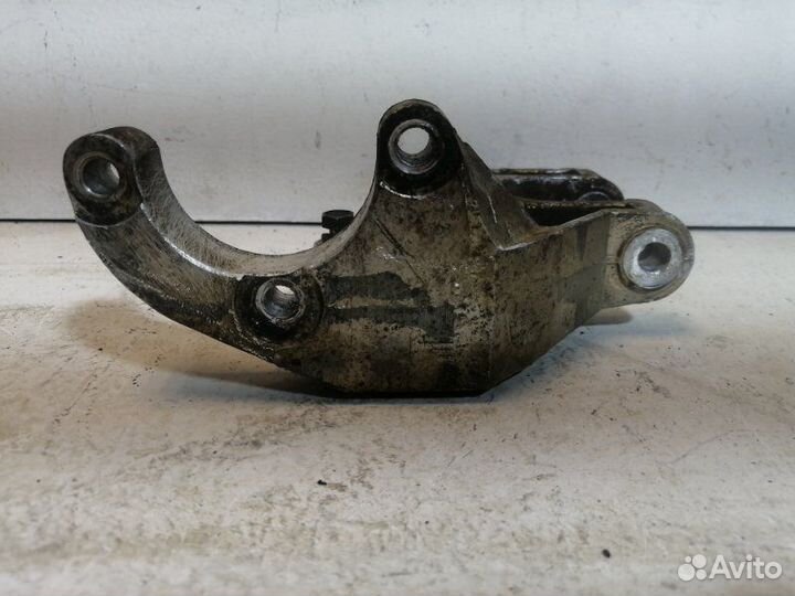 Кронштейн гур LADA Priora 2170 2008