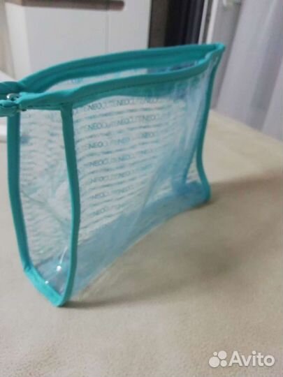 Косметичка новая 23*20