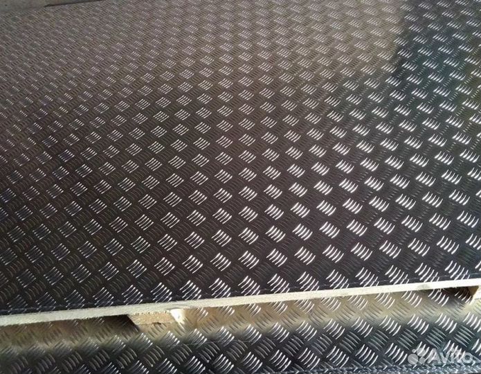 Алюминиевый лист рифленый