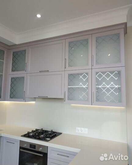 Кухонный гарнитур модерн белый новый