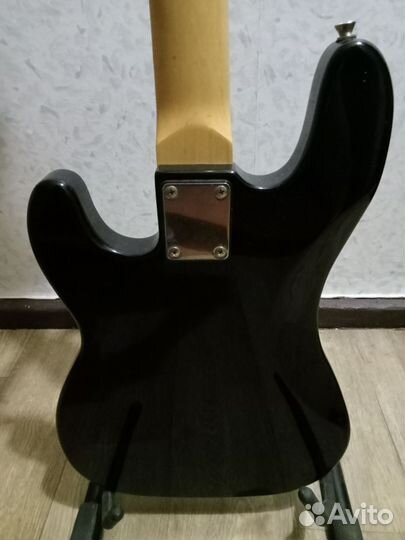 Бас гитара Thunder