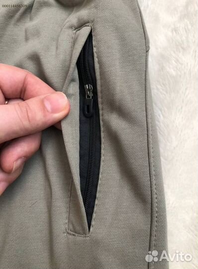 Костюм тройка (жилетка +костюм) Hugo Boss