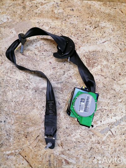 Ремень безопасности левый Citroen C4 B7