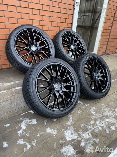 R19 Royal Black Royal Winter UHP 245/40, PCD 5x112 DIA 66.6