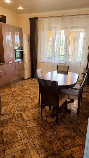 Дом 190 м² на участке 6 сот.