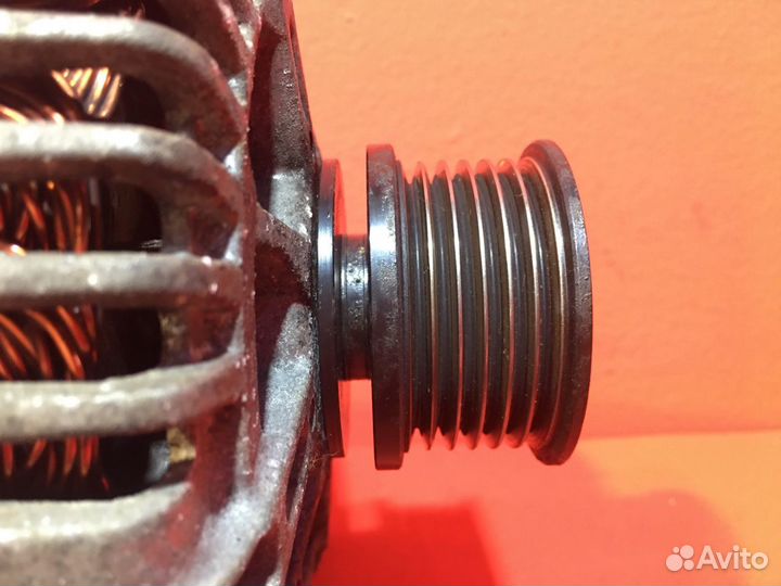 Генератор для Volkswagen Golf 5 BUD 1.4 л (Б/У)