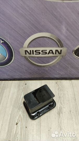 Клапан Решетка вентиляции салона infiniti QX60 Лев