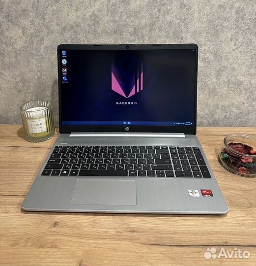 Отличный HP 15 (Athlon 3050U/8гб/SSD256)