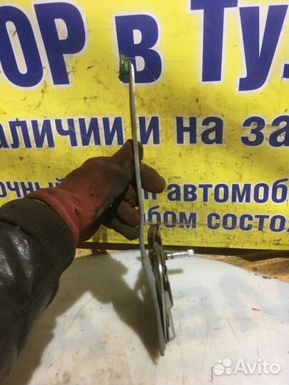 Стеклоподъемник электр. задний правый Toyota Yaris