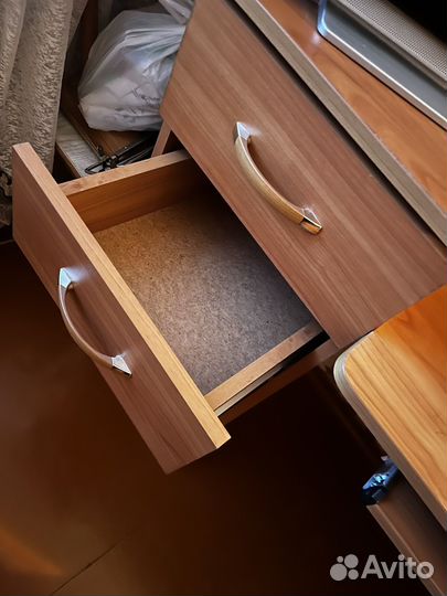 Компьютерный стол