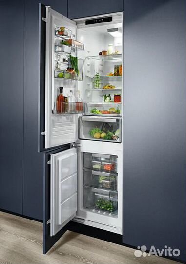 Встраиваемый холодильник Electrolux ENN 3074 EFW