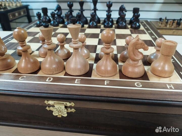 Шахматы деревянные ларец