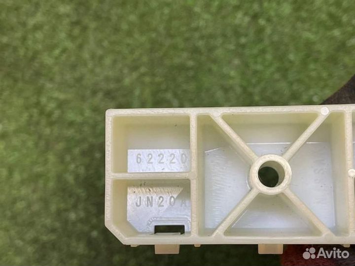 Кронштейн бампера передний правый Nissan Teana J32