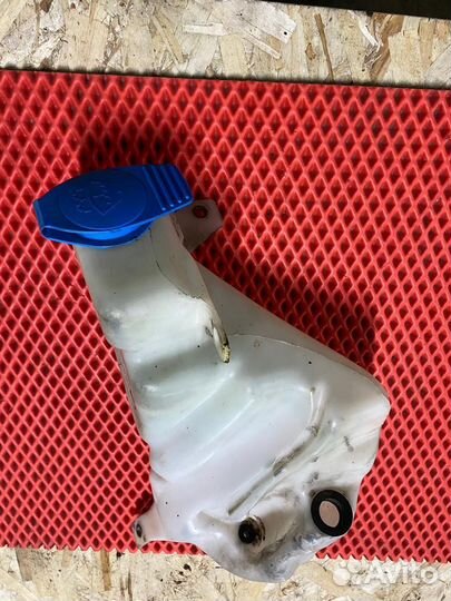 Бачок омывателя Volkswagen Passat B5