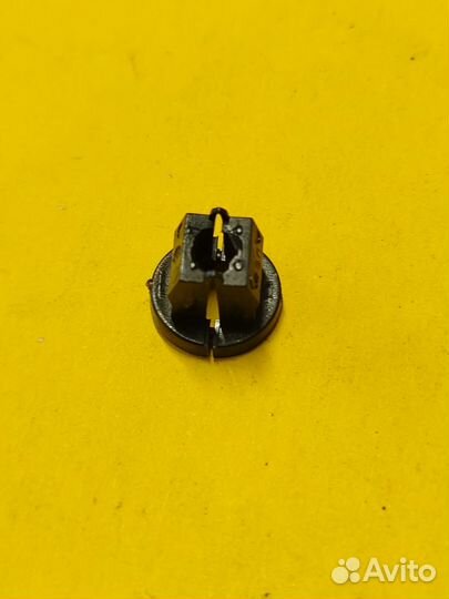 Клипса крепления бардочка Mercedes