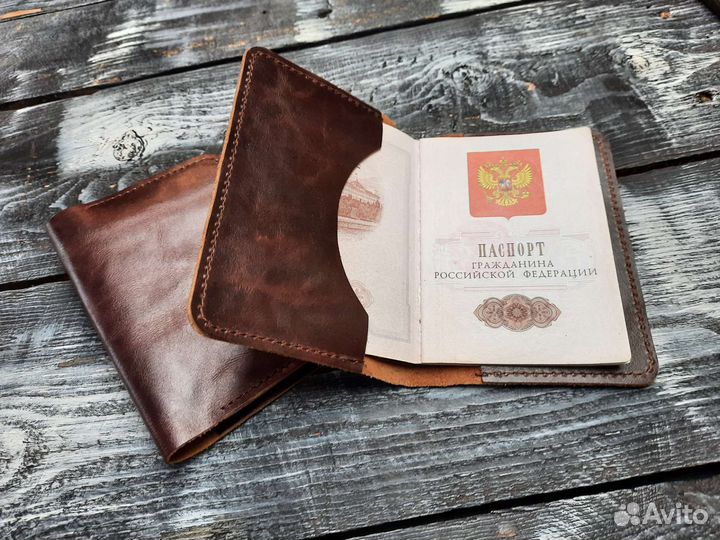 Обложка на паспорт кожаная