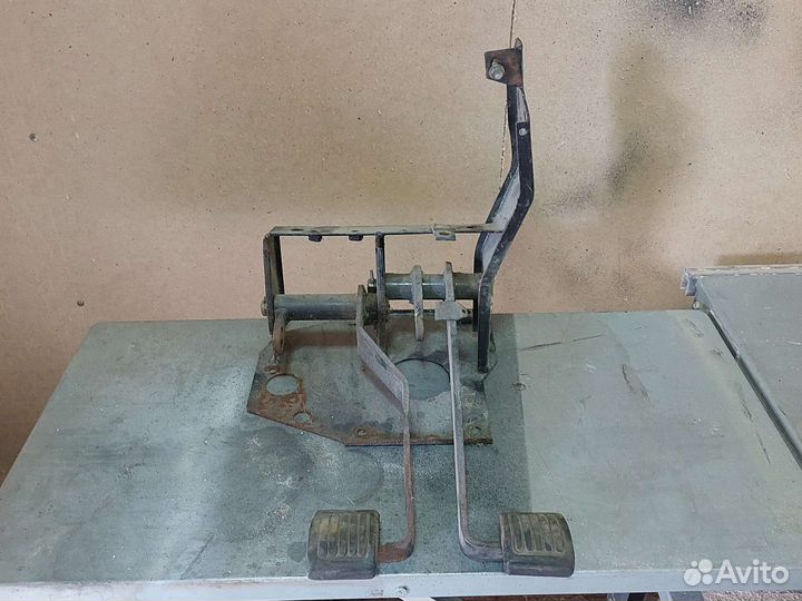 Блок педалей УАЗ-3151 в сборе