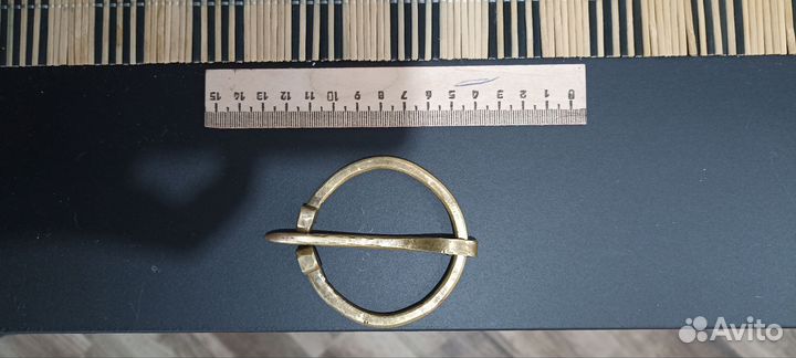 Плащевая фибула