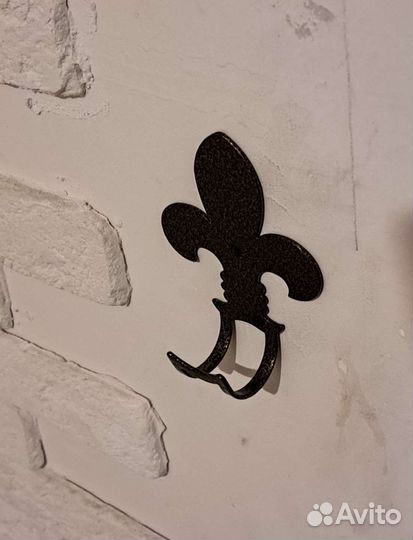 Ложка для обуви с креплением к стене