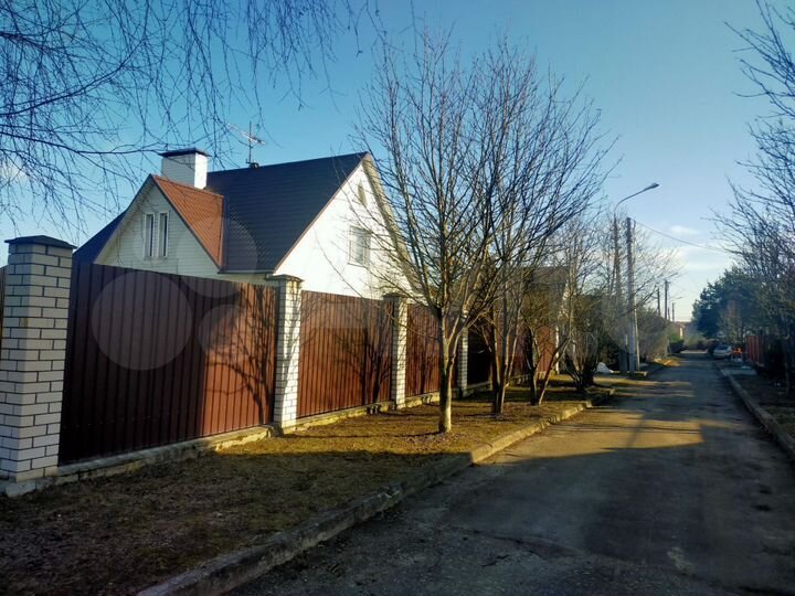 Коттедж 200 м² на участке 15 сот.