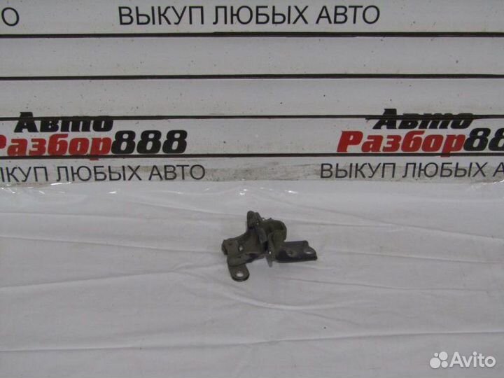 Петля двери передней правой. Hyundai Getz 2008