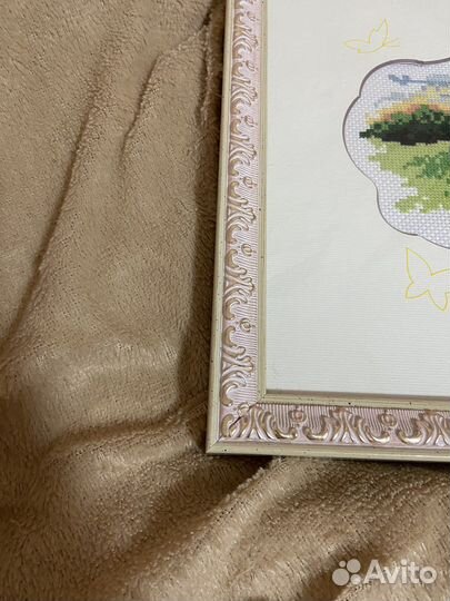 Вышивка в рамке