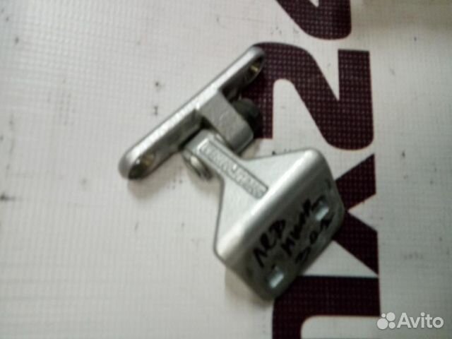 Петля двери задней левой нижняя Mercedes Benz w20