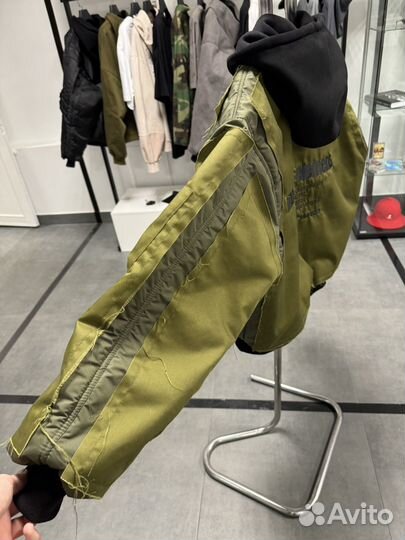 Бомбер Monument Elements