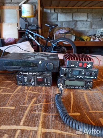 Автомобильная рация с антенной