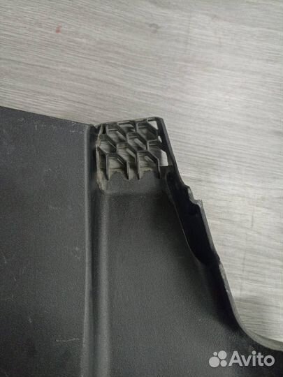 Подкапотный пластик BMW 5 G30/G31 G30 2020