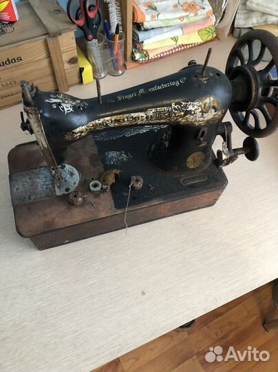 Швейная машина Singer